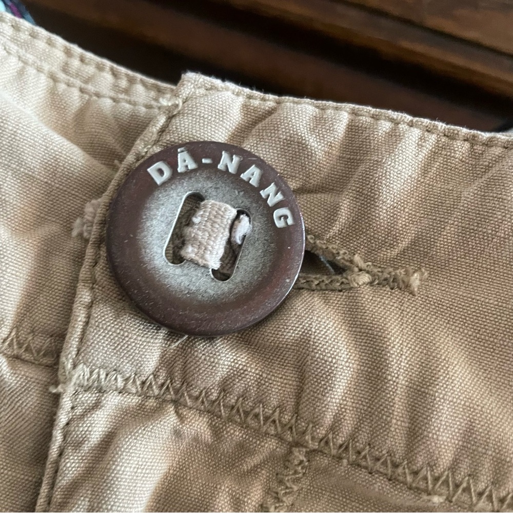 Da Nang Women's Tan Cargo Shorts size XS - Picture 5 of 9